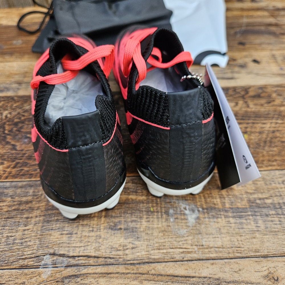 Kids' Black & Pink Soccer Cleats - Lightweight Youth Football Boots Size 11C - Picture 12 of 16